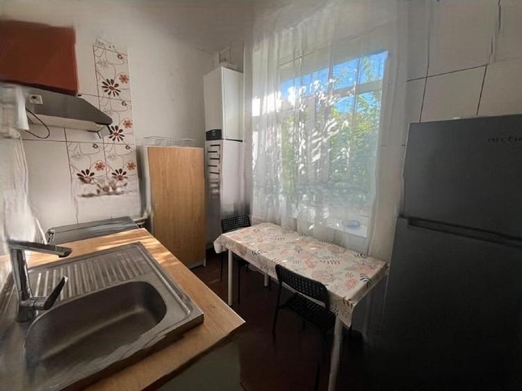 Apartament cu 2 camere decomandat în Centru Civic