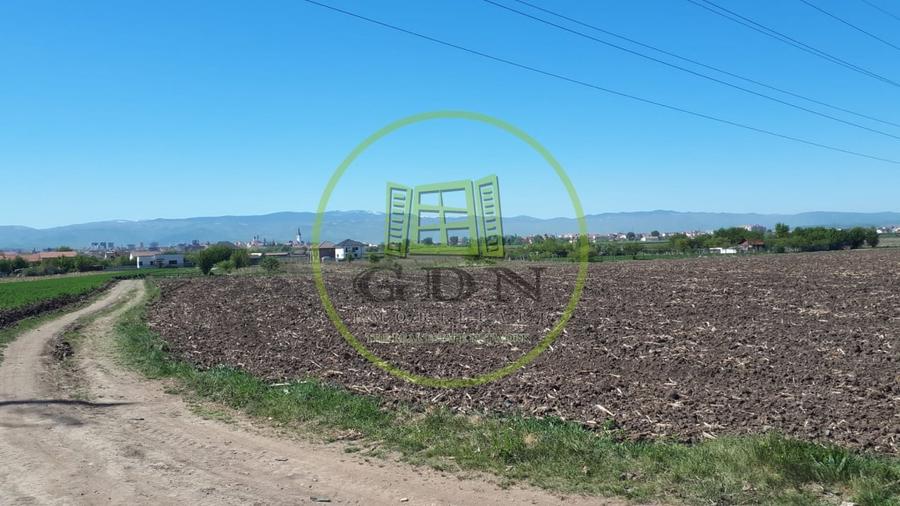 Teren agricol extravilan de 7720 mp, în Gușterița