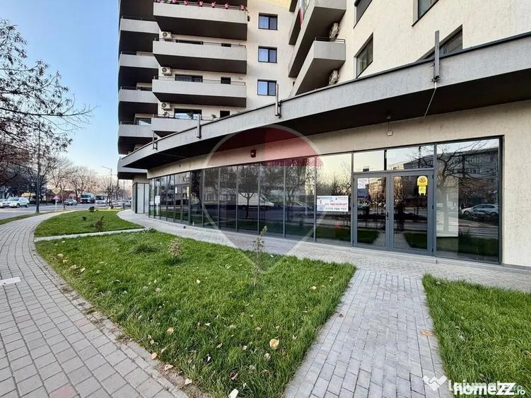 Spațiu comercial, de 270 mp, în Nord