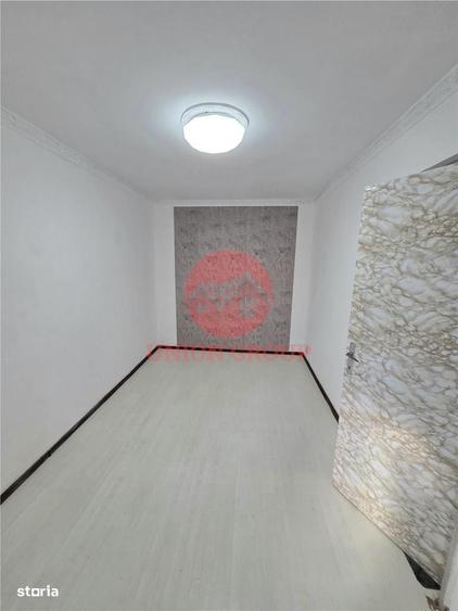 Apartament 3 Camere, Semidecomandat, Zona Piata Amzacea, Etaj 1 - 14
