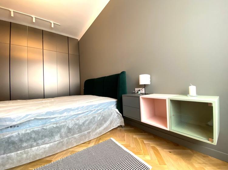 Apartament cu 2 camere semidecomandat, mobilat în Ultracentral