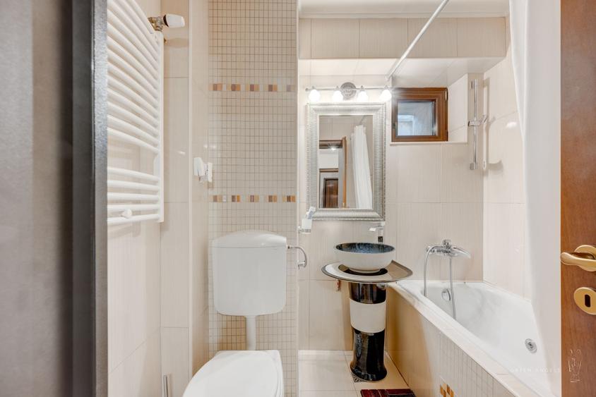 Apartament cu 4 camere decomandat în Unirii
