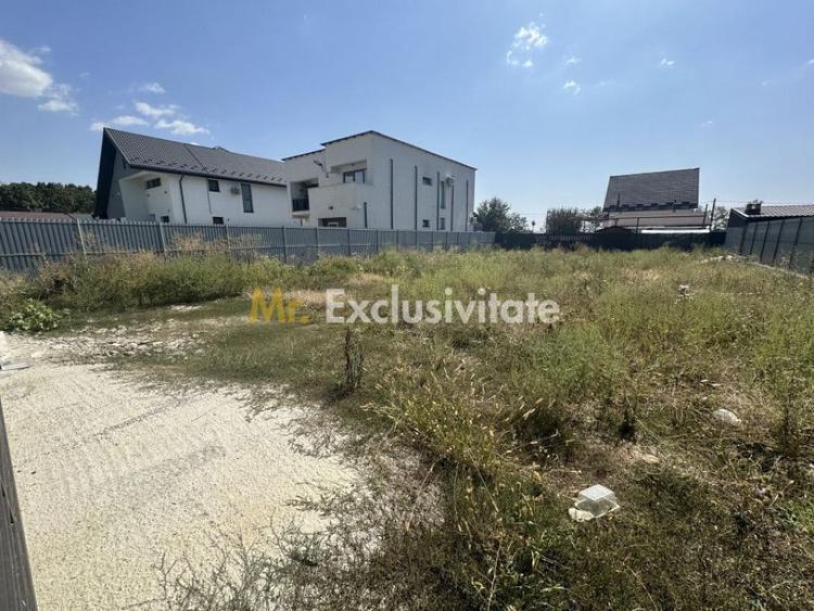 Teren imprejmuit + gard intre case zona Magic Trivale - 2