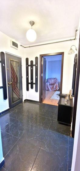 Apartament cu 2 camere decomandat în Casa de Cultură