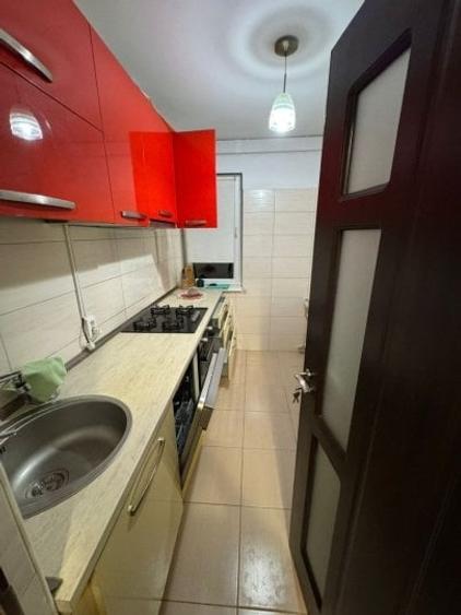 Apartament cu 2 camere decomandat în Titan
