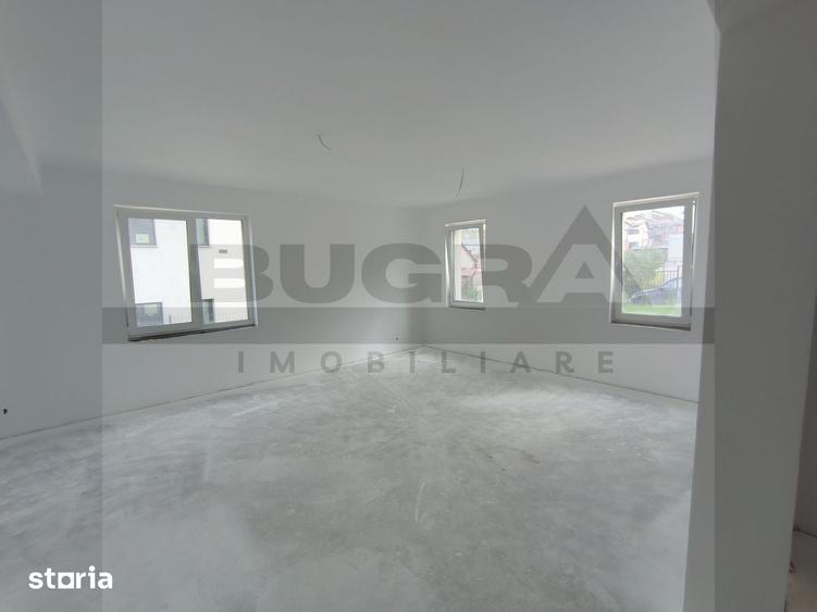 Casă cu 4 camere cu Teren 440 Mp în Central