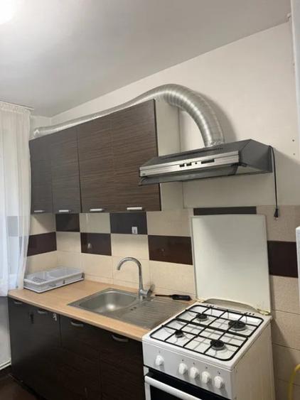 Apartament Cu 2 Camere Semidecomandate - Parter Zona Ultracentrala - 1