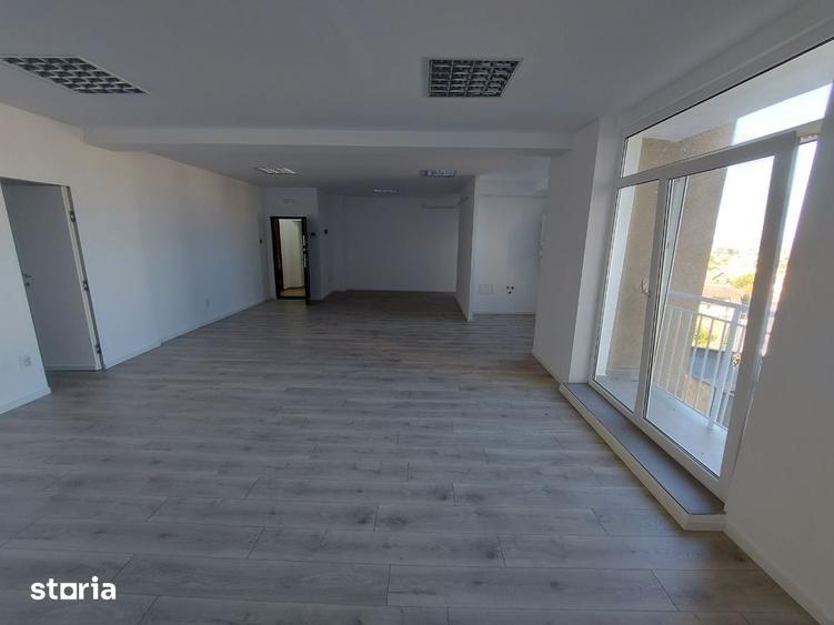 Birou, de 90 mp, în Centrul Civic