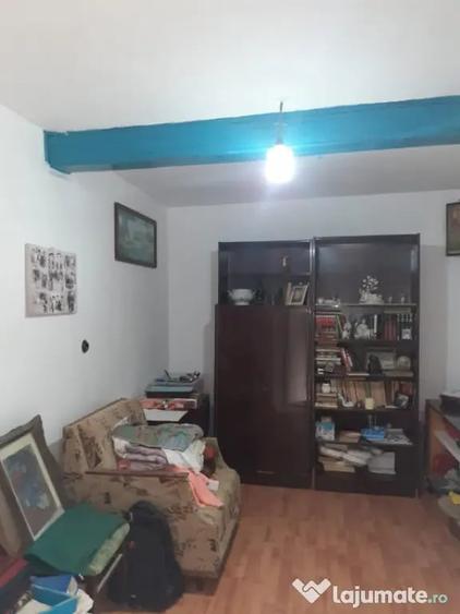 Casă cu 6 camere cu Teren 5165 Mp în Beștepe