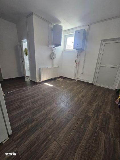 Spațiu comercial, de 1,590 mp, în Central