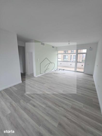 Apartament cu 2 camere decomandat în Est — fotografia 1