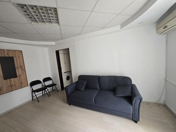 Apartament cu 2 camere semidecomandat în Giurgiului