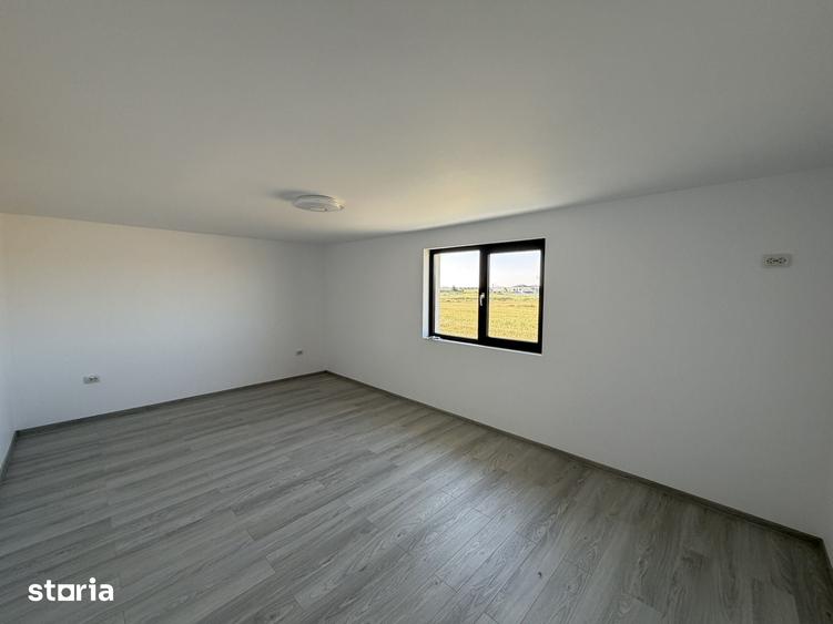 Casă cu 3 camere cu Teren 250 Mp în Domnești