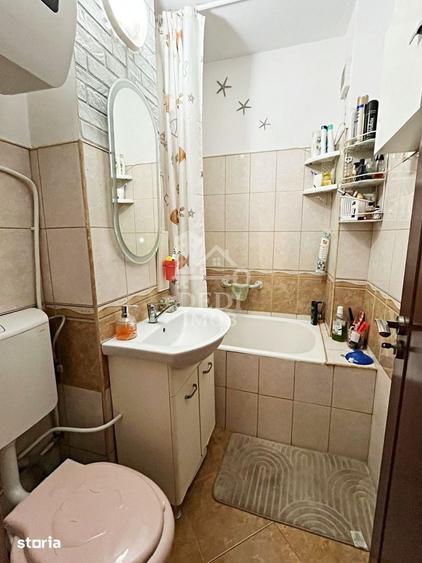 Apartament 2 camere de vanzare in zona Rogerius, Oradea - 1