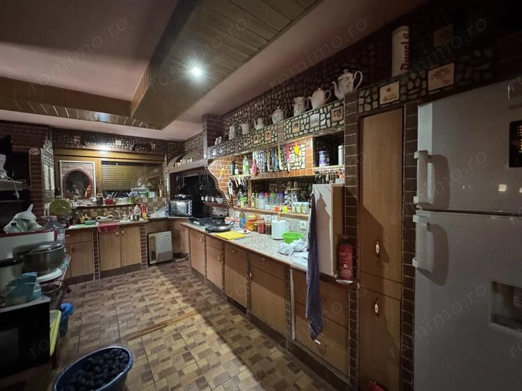 Casă cu 6 camere cu Teren 1768 Mp în Becicherecu Mic