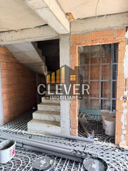 Duplex cu 4 camere cu Canalizare în Splaiul Unirii