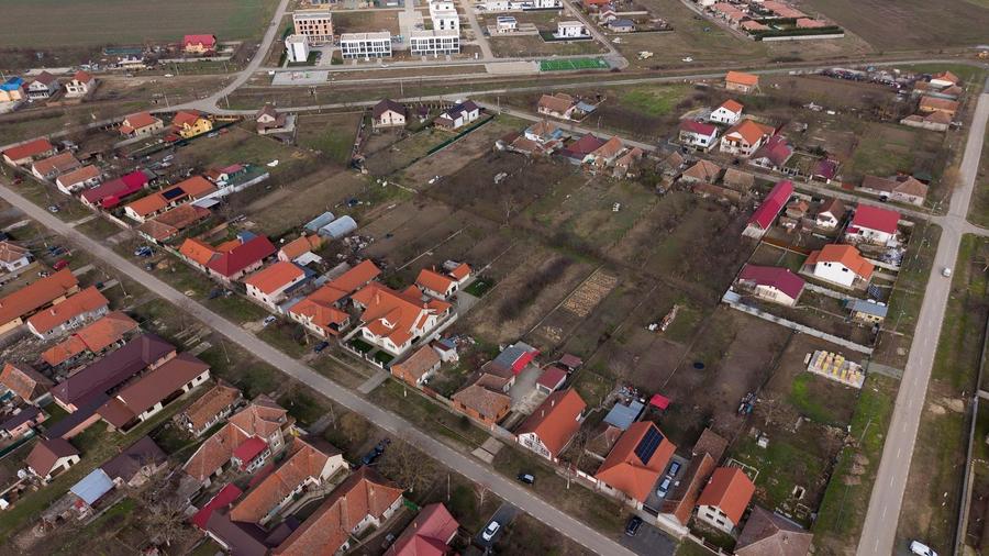 Teren Construcții intravilan de 1439 mp, în Urseni