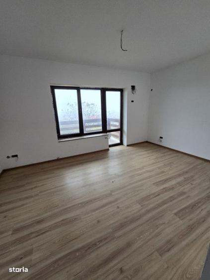 Casă cu 4 camere în Fântânele