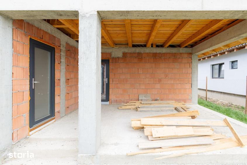 Casă cu 3 camere cu Teren 300 Mp în Sânmartin