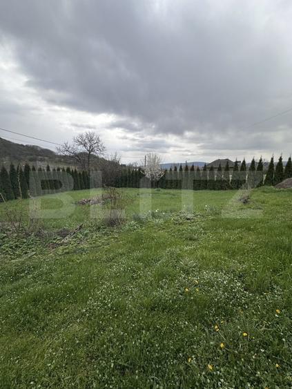 Casă individuală cu 3 camere cu Canalizare în Central
