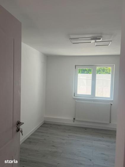 Casă cu 3 camere cu Teren 200 Mp în Calea București