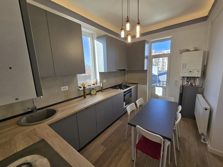 Apartament cu 6 camere decomandat, mobilat în Dorobanți