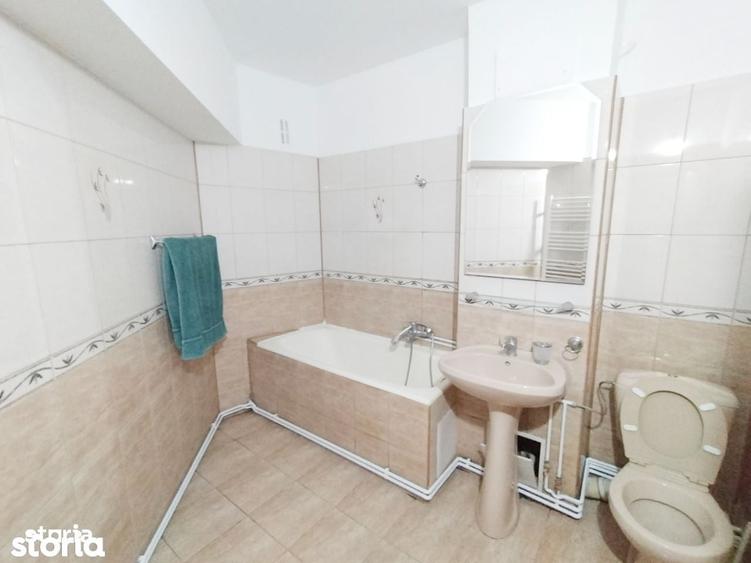 Apartament cu 3 camere decomandat în 1 Mai