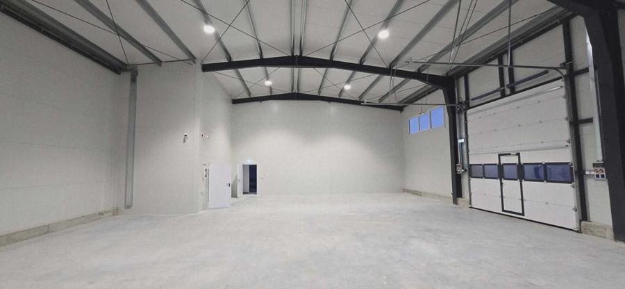 Spațiu industrial, de 380.07000732422 mp, în Centura