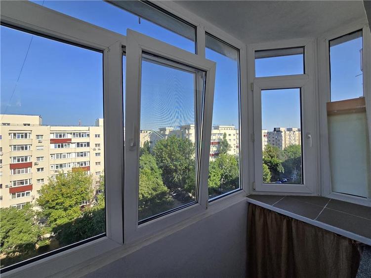 Apartament cu 3 camere decomandat, mobilat în Brâncoveanu