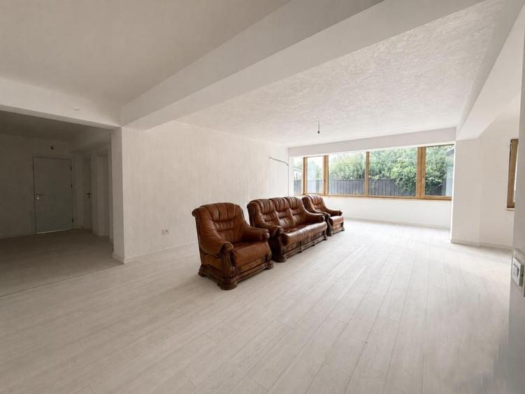 Apartament cu 3 camere în Titan