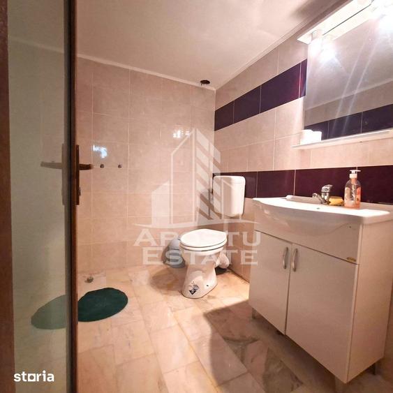Casă cu 5 camere cu Teren 1000 Mp în Vladimirescu