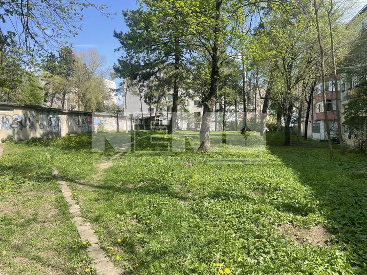 Teren Construcții intravilan de 750 mp, în Policlinica