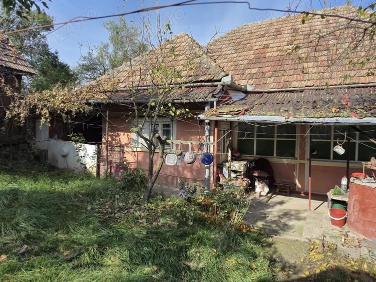Casă cu 3 camere cu Teren 1000 Mp în Central