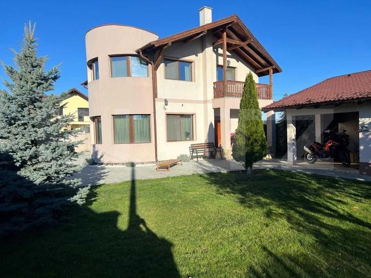 Casă individuală cu 4 camere cu Teren 1500 Mp în Hălchiu