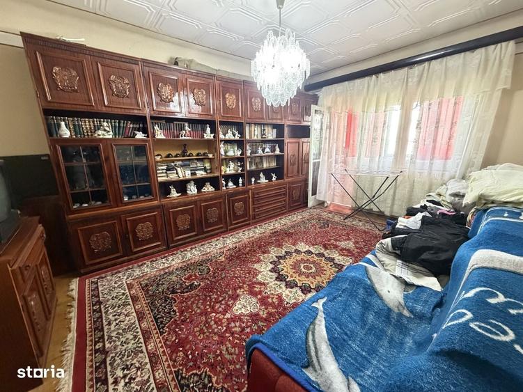 Apartament cu 3 camere decomandat în Ștefănești
