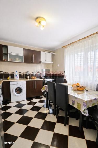 Casă cu 4 camere cu Teren 282 Mp în Apărătorii Patriei