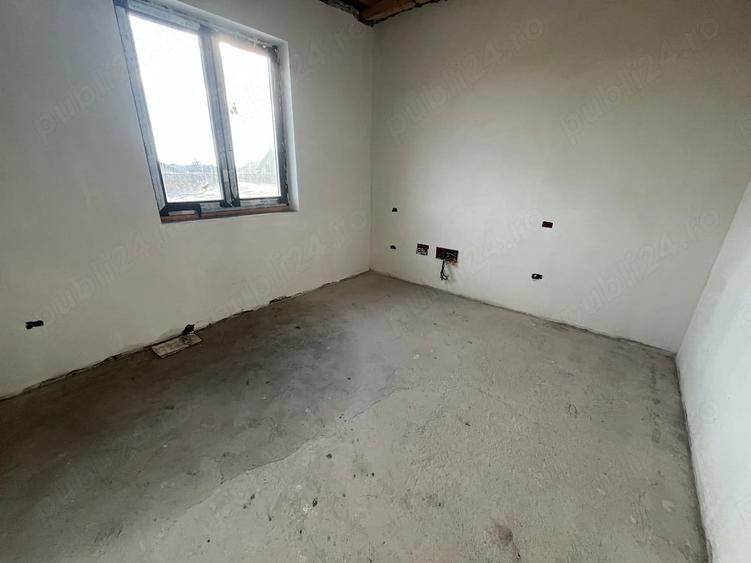 Casă cu Teren 250 Mp în Central