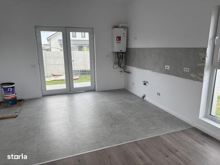 Casa PARTER 4 camere Berceni, Ilfov Curte spatioasa - 3