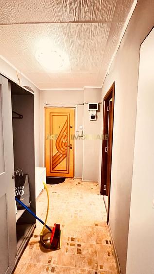 Apartament cu 3 camere decomandat, mobilat în Berceni
