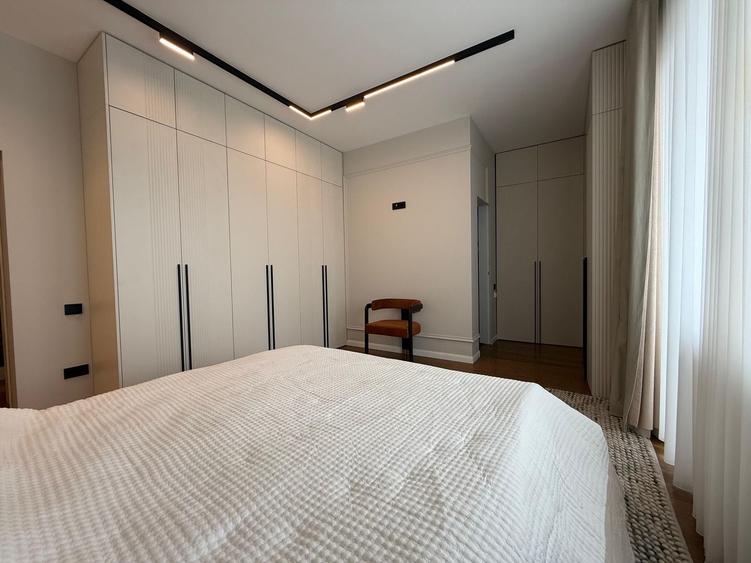 Apartament cu 3 camere în 13 Septembrie