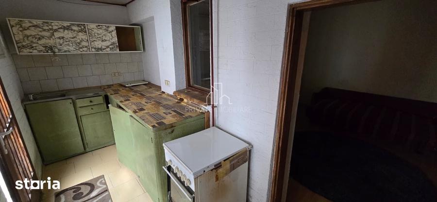 Casă decomandat cu Teren 1000 Mp în Central