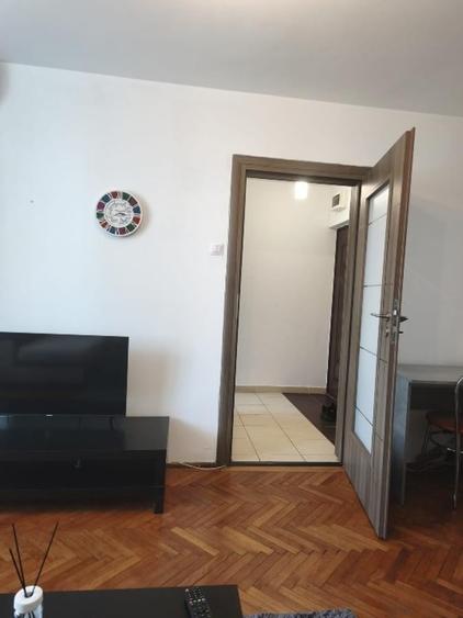 Apartament cu 2 camere decomandat în Berceni