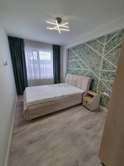 Apartament cu 4 camere semidecomandat în Florești