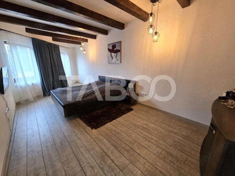 Apartament cu 4 camere decomandat, mobilat în Central