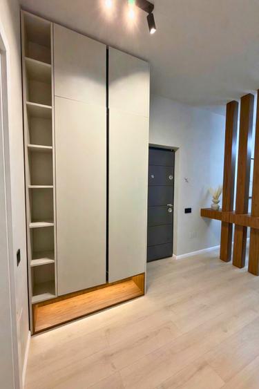 Apartament cu 2 camere semidecomandat în Florești