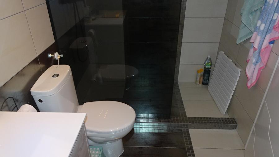 Casă cu 4 camere cu Teren 942 Mp în Zăvoi