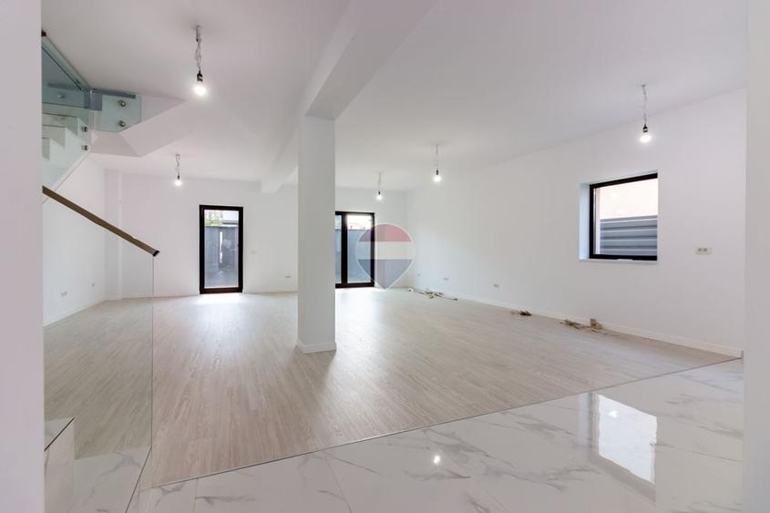 Duplex cu 4 camere cu Teren 180 Mp în Corbeanca