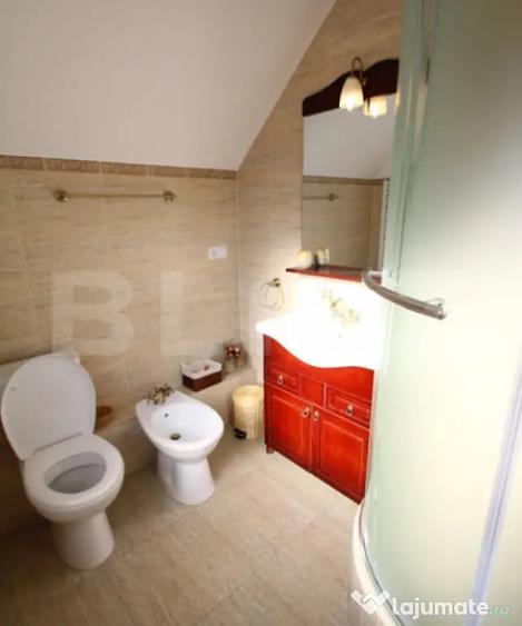 Casă cu 5 camere cu Teren 767 Mp în Central