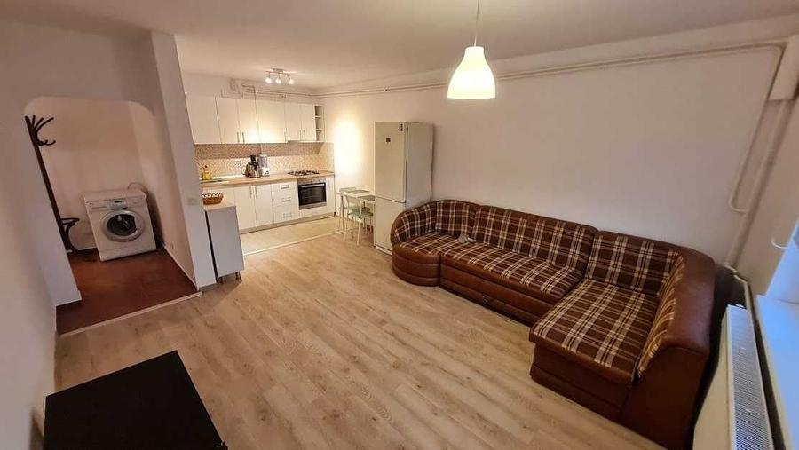 Apartament cu 2 camere decomandat în Exterior Vest