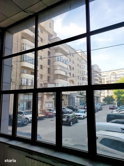 Spațiu comercial, de 120 mp, în Calea București